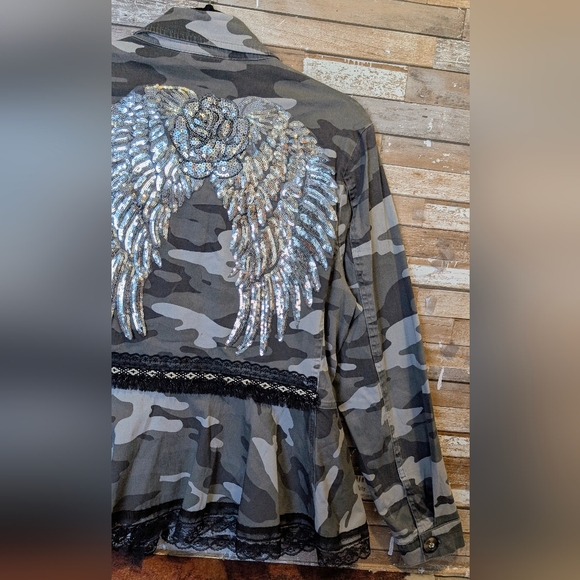 Upcycled Knox Rose Green/Gray Camo Jacket W Embellishments And Angel Wings - Picture 14 of 16